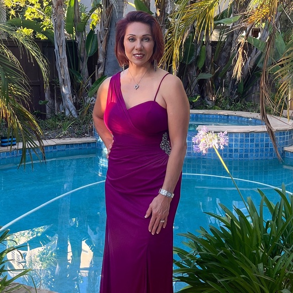 Meet your Posher, Anna - Picture 1 of 16